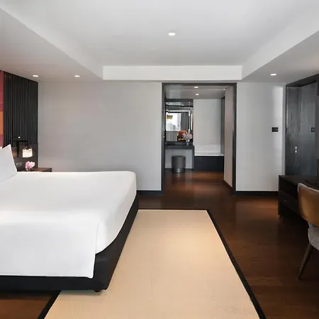 Mercure Bangkok Sukhumvit 11 Exterior photo